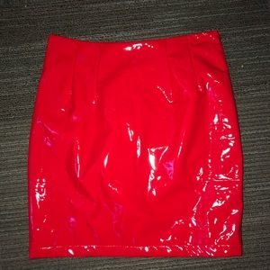 *UNWORN* Red leather, zip up mini/pencil skirt